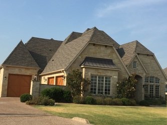Roofing Giant roofing project in Dallas-Fort Worth (archive photo)
