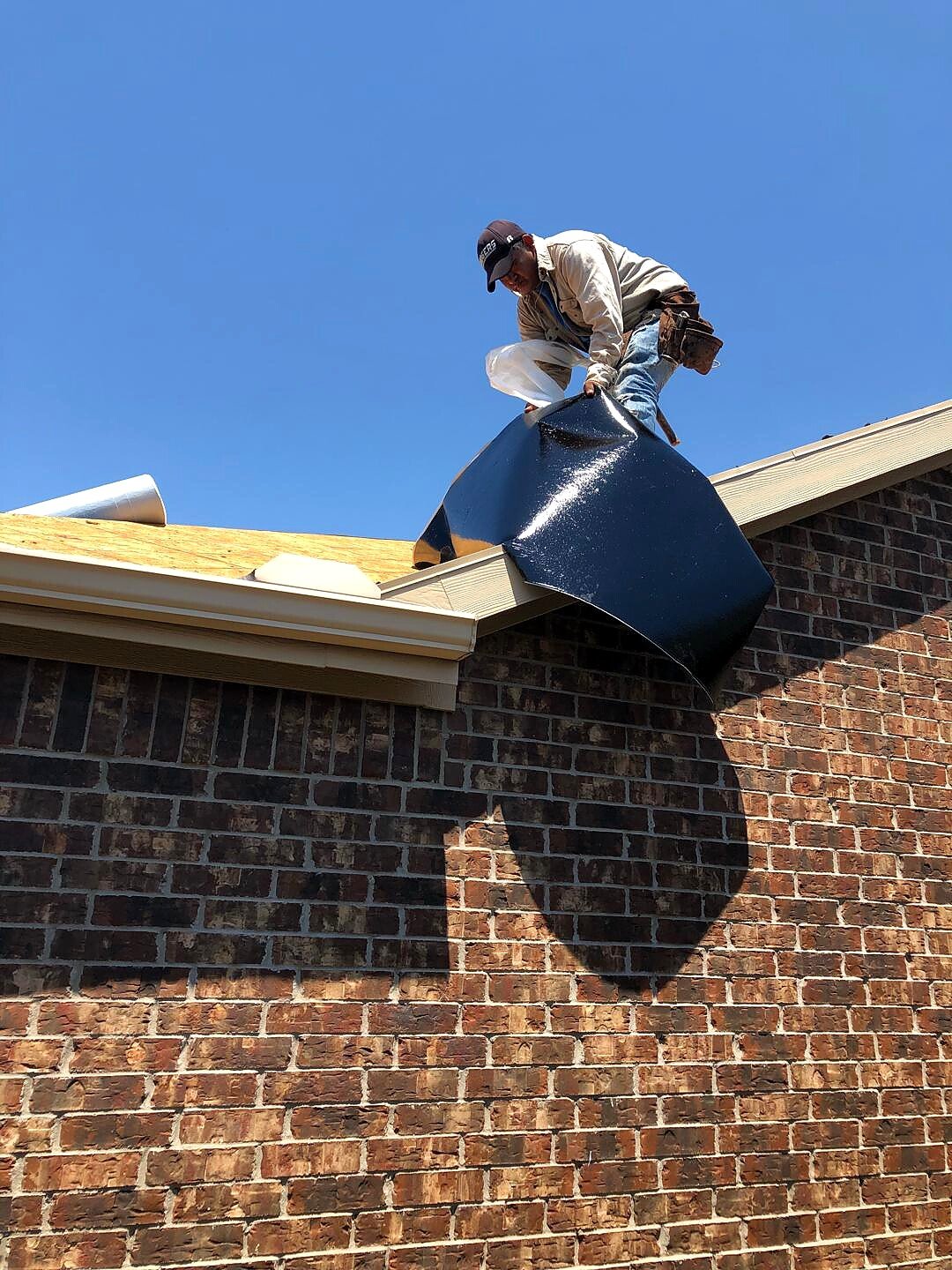 GAF Weathered Wood Roof & Gutter Project in Little Elm
